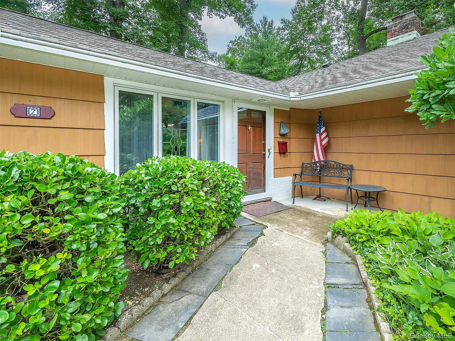 3 bed, 1.5 bath, 1100 sqft, $4,500 — Photo 3