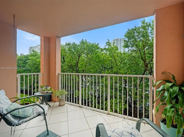 19999 E Country Club Dr #1208, Aventura, FL 33180