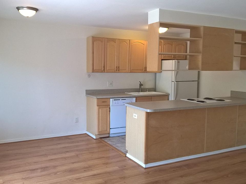1st image of 2874 B St APT 1