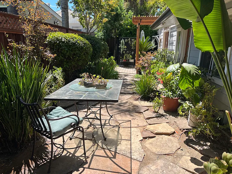 2336 Howard Ave — Photo 38