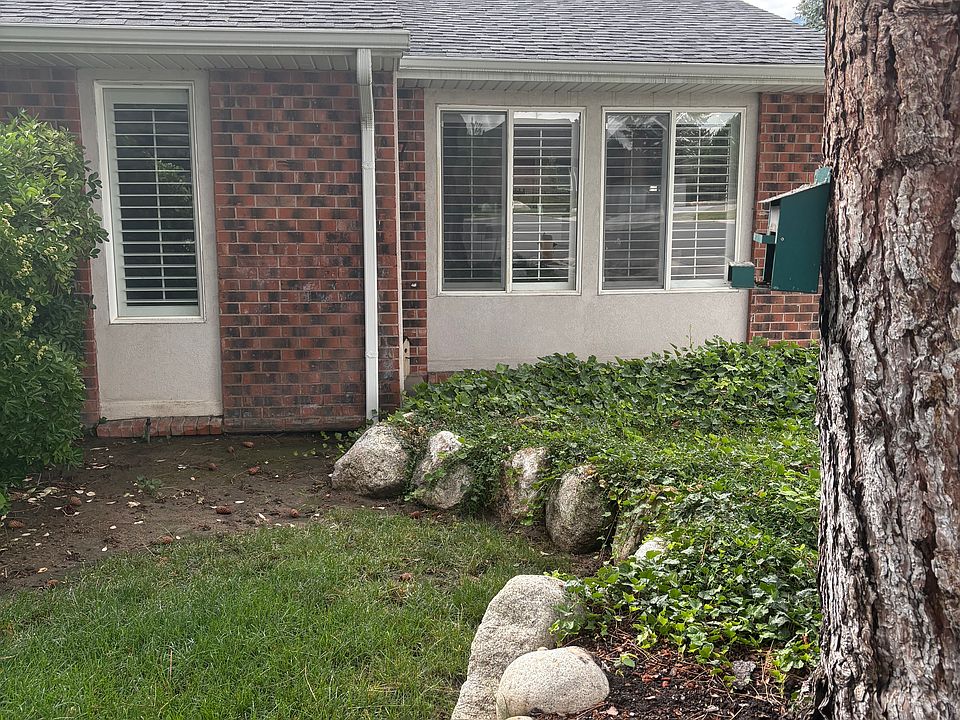 2nd image of 7637 S Coachman Cir #2