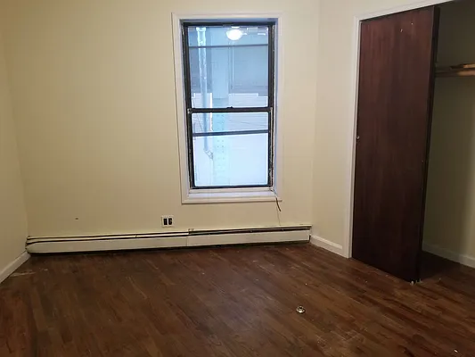 Rented by City Express Realty & Management Corp | media 43