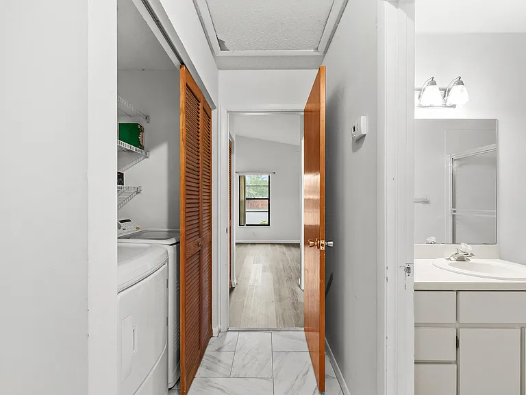 8019 SE Villa Cir — Photo 22