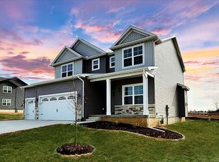 707 Isabella Dr, Mahomet, IL 61853