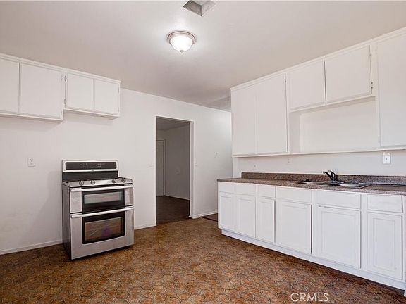 4th image of 16010 Olive St