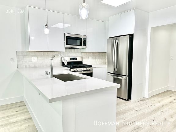 4th image of 816 N Edinburgh Ave APT 5