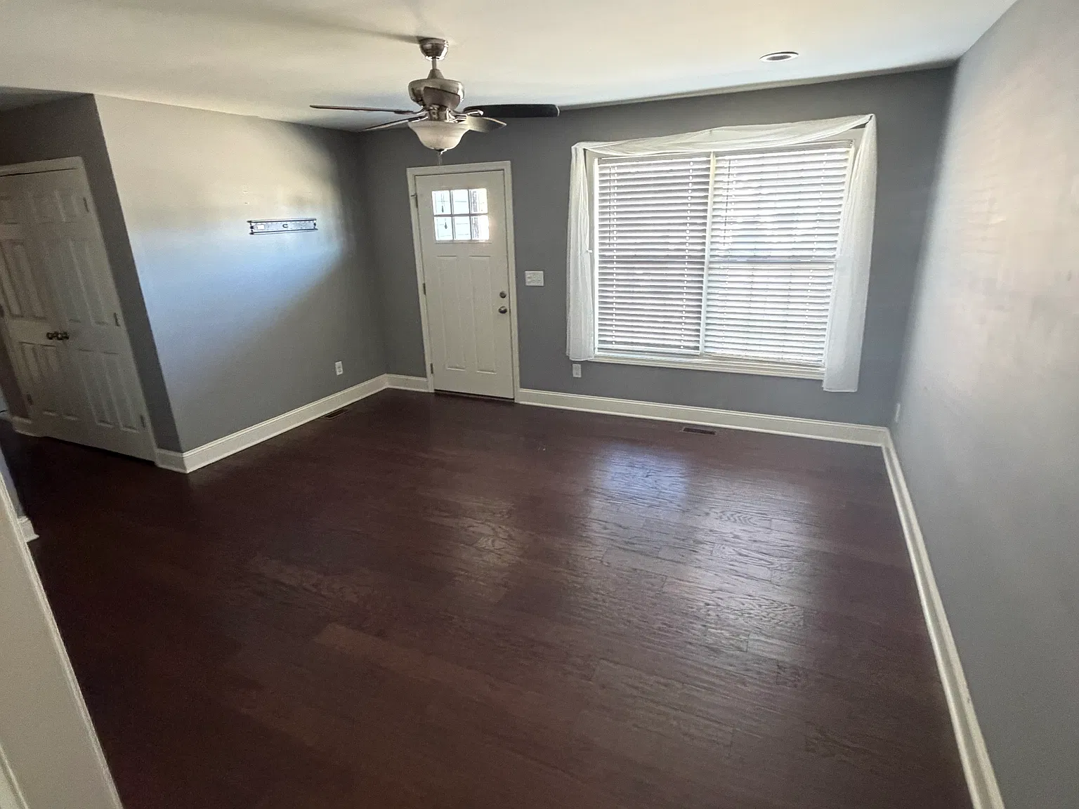 3 bed, 1207 sqft, $1,750 — Photo 1