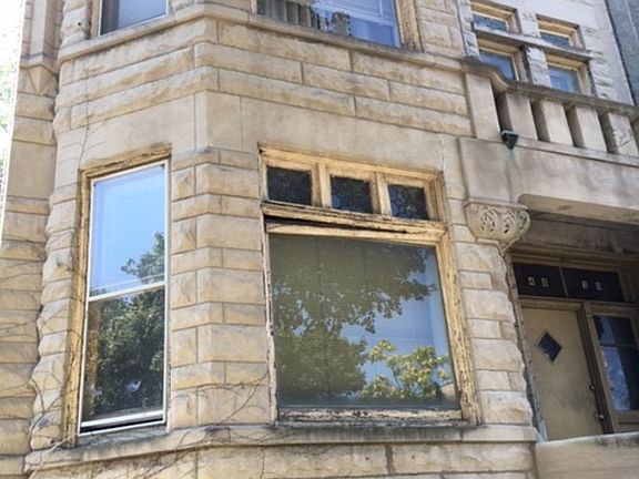 2nd image of 4830 S Saint Lawrence Ave