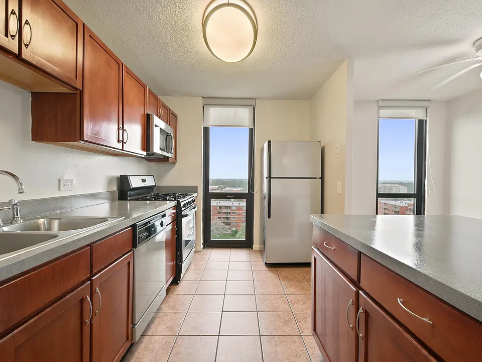 Yorktown Apartments