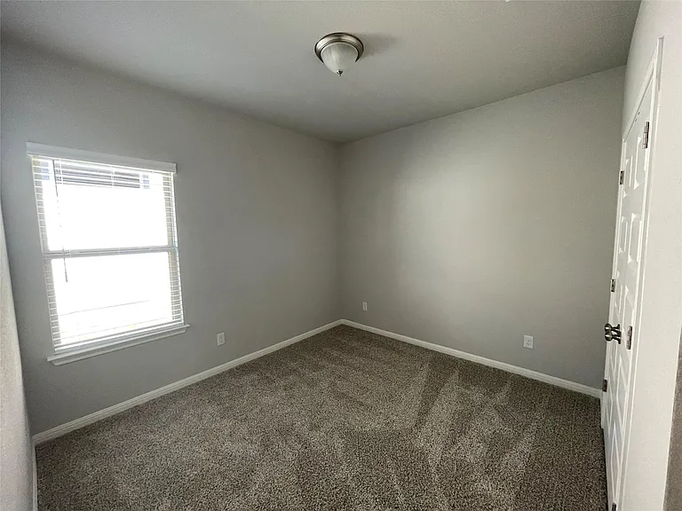 125 Unforgiven Ln — Photo 9