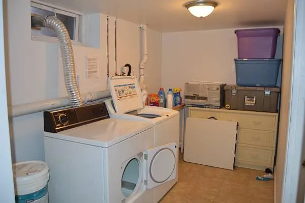 306 Bay View Ave #1