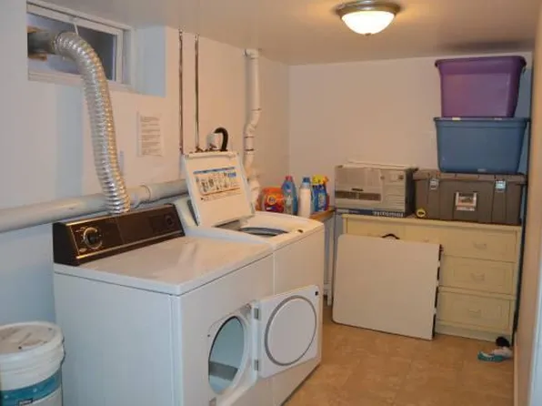 306 Bay View Ave #1, Providence, RI 02905