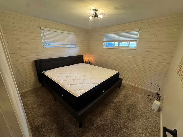 537 E Delno Dr — Photo 9