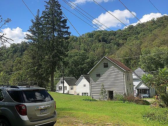 3rd image of 168 Rugaber St