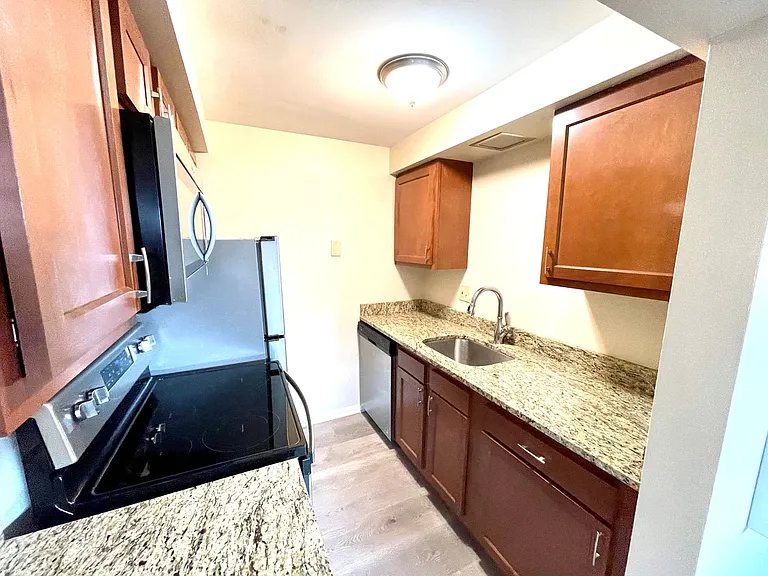 2703 Voelkel Ave — Photo 14