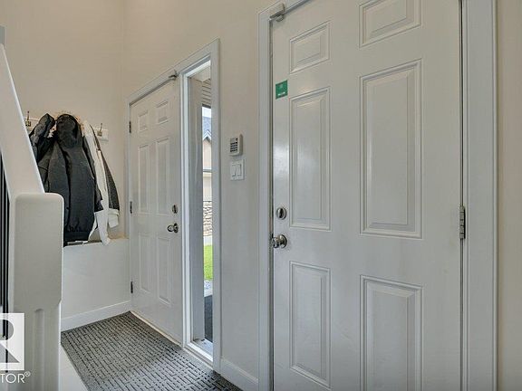 4th image of 1720 Garnett Point E #12