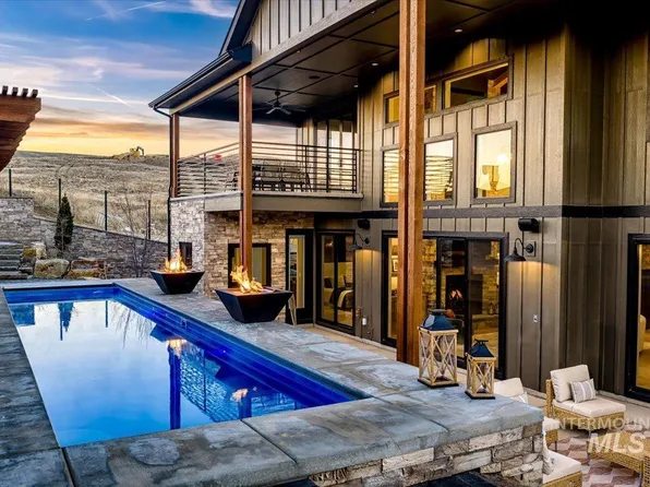 7017 N Cairnhill Way, Eagle, ID 83616