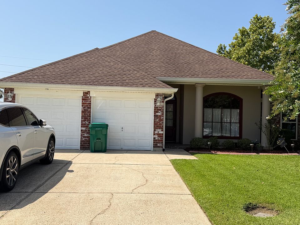 1st image of 616 E Oak Point Ct