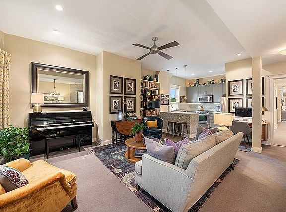 2nd image of 1050 W Buena Ave APT 3A