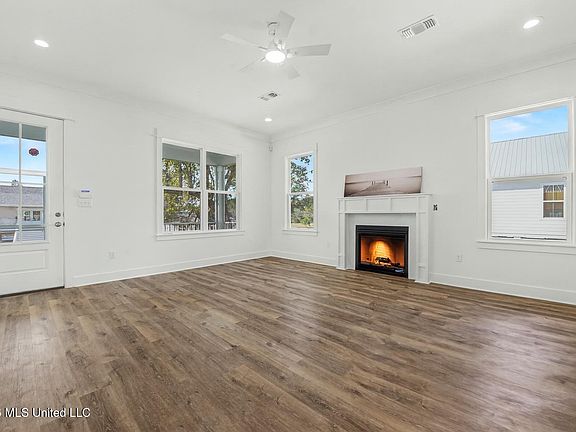 5th image of 206 Piney Rdg