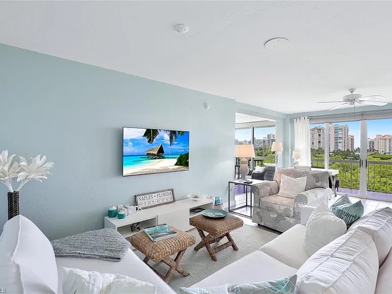 5501 Heron Point Dr #501 — Photo 3