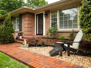 9802 Wildwood Ct, Wildwood, KY 40223