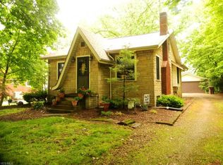 1788 Krumroy Rd, Akron, OH 44312