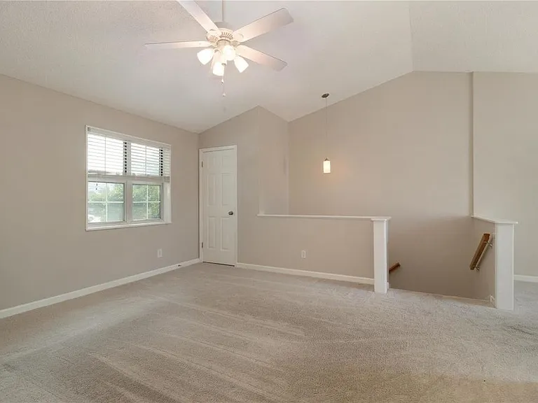 1503 E Swan Cir — Photo 1