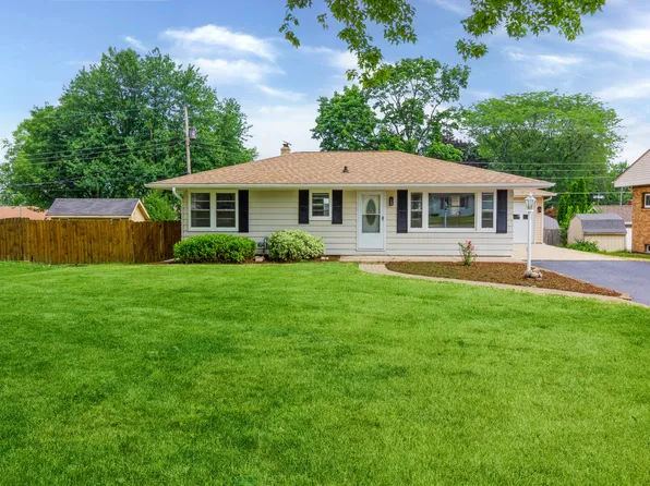1102 4h Rd, Ottawa, IL 61350