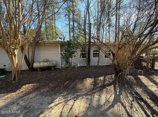 1014 Payne St, Graceville, FL 32440