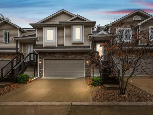 1055 Twilight Dr, North Liberty, IA 52317