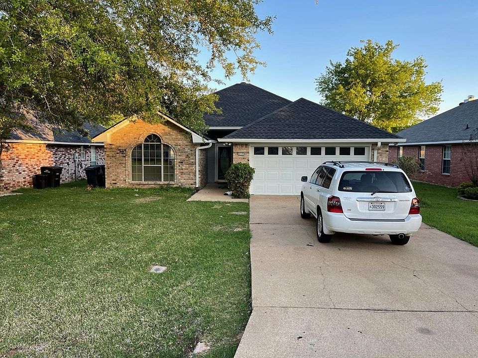 1st image of 217 S Parkridge Dr