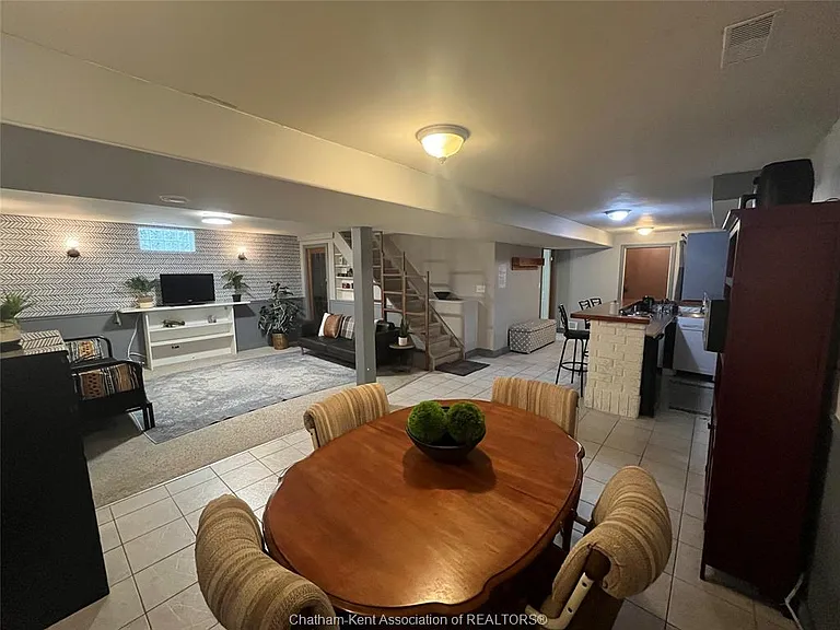 56 Mulberry Ct — Photo 10