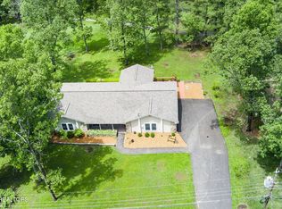 105 Fairway Dr, Crossville, TN 38558