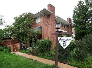 129 Gay Ave, Clayton, MO 63105