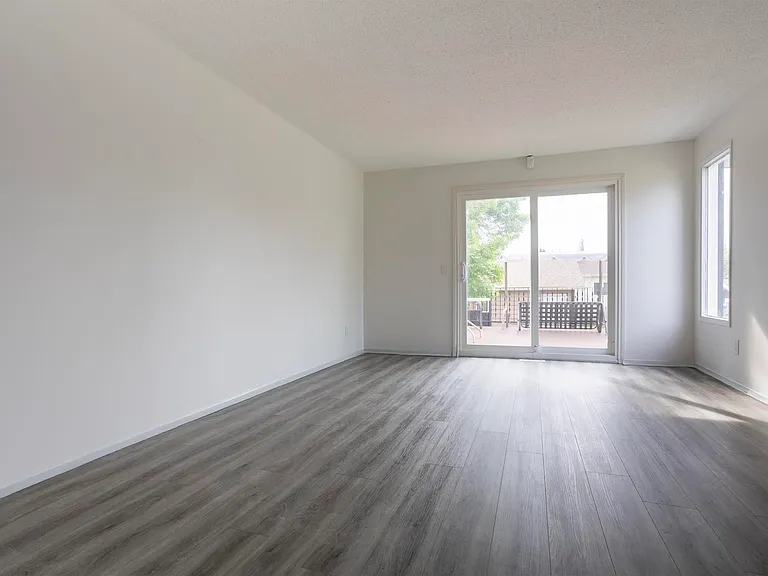 48 Greystone Dr — Photo 6