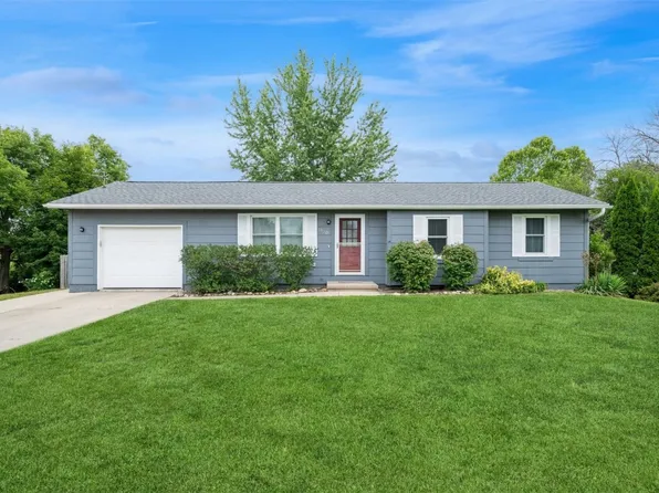 1320 Main St, Center Point, IA 52213