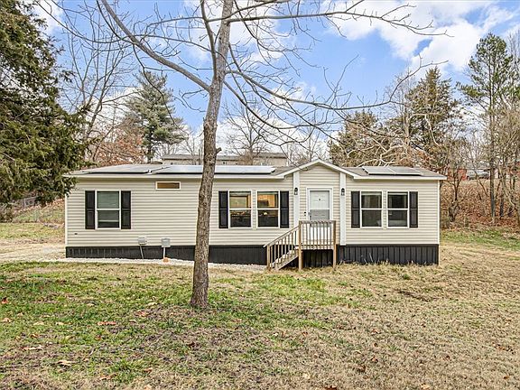 4th image of 16544 Rainbow Dr