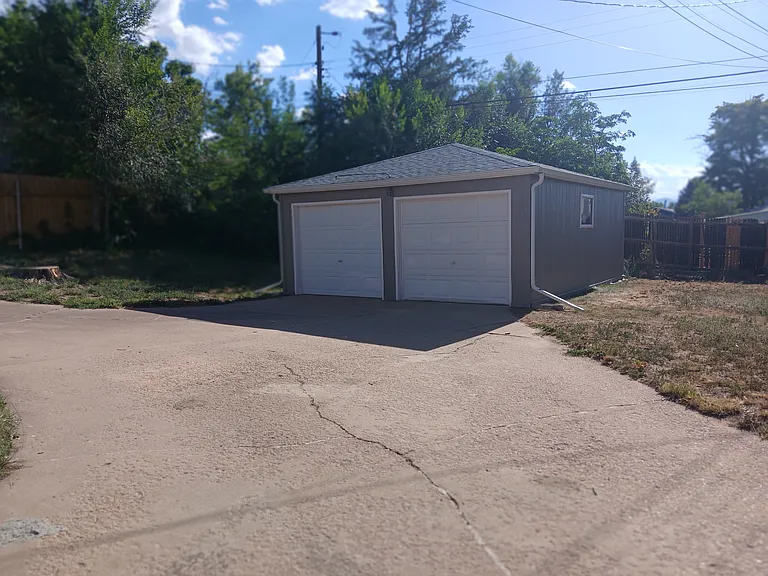 5475 S Elmwood St — Photo 17