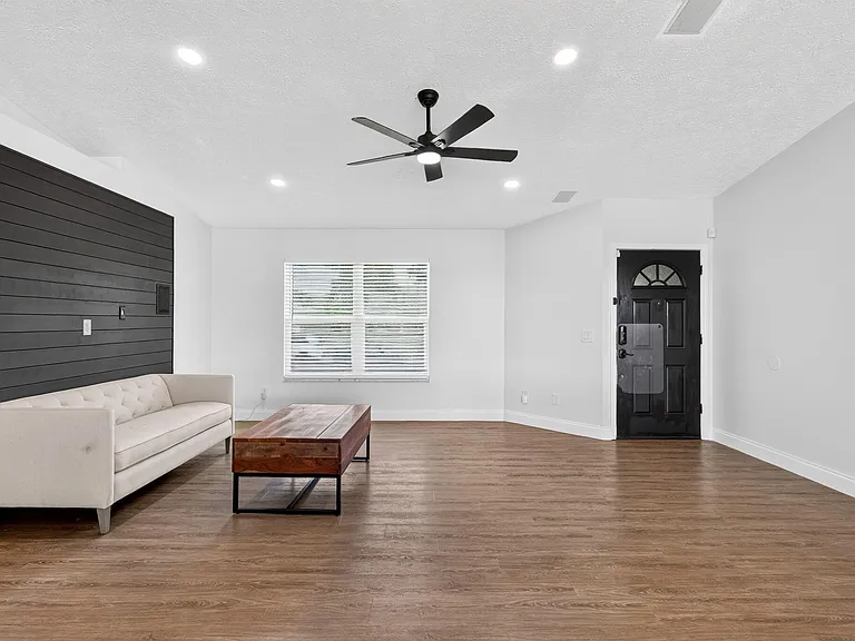 756 SW Ancona Rd — Photo 12