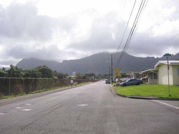 Neighborhood w/Mountain V