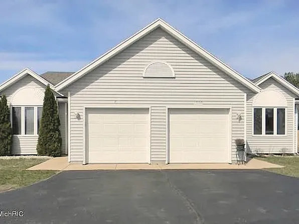 759 76th St SE, Grand Rapids, MI 49508