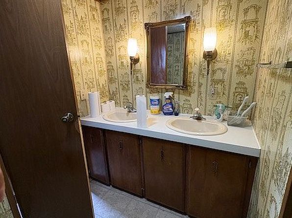 675 Brunswick Rd #506, Troy, NY 12180