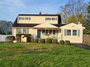 4 Lloyd Pl, Oakhurst, NJ 07755
