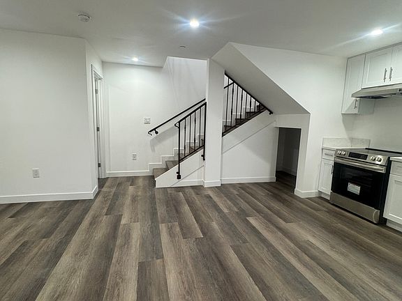 5th image of 11600 S San Pedro St