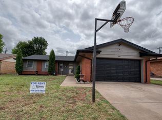 301 Ellison St, Yukon, OK 73099