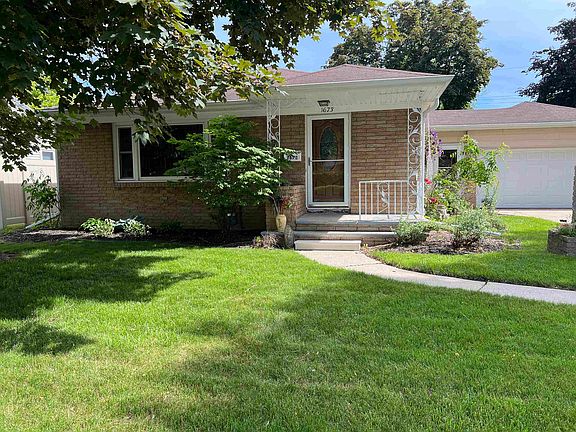 3rd image of 1673 Juniper Dr