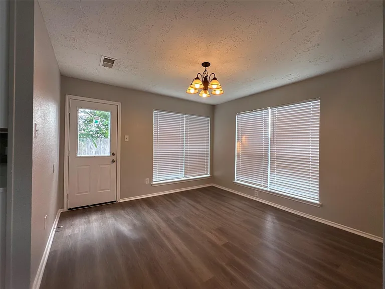 12303 Glenmeadow Dr — Photo 4