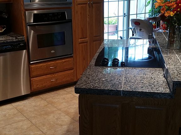 Stainless appliances.