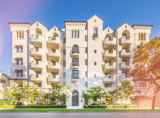 Luxe Villas, Los Angeles, CA 90049